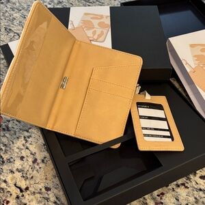 Typo Off The Grid abstract foliage Beige & Cream passport and luggage tag set